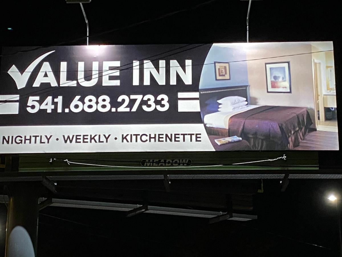 Value Inn Motel Eugene Airport ภายนอก รูปภาพ