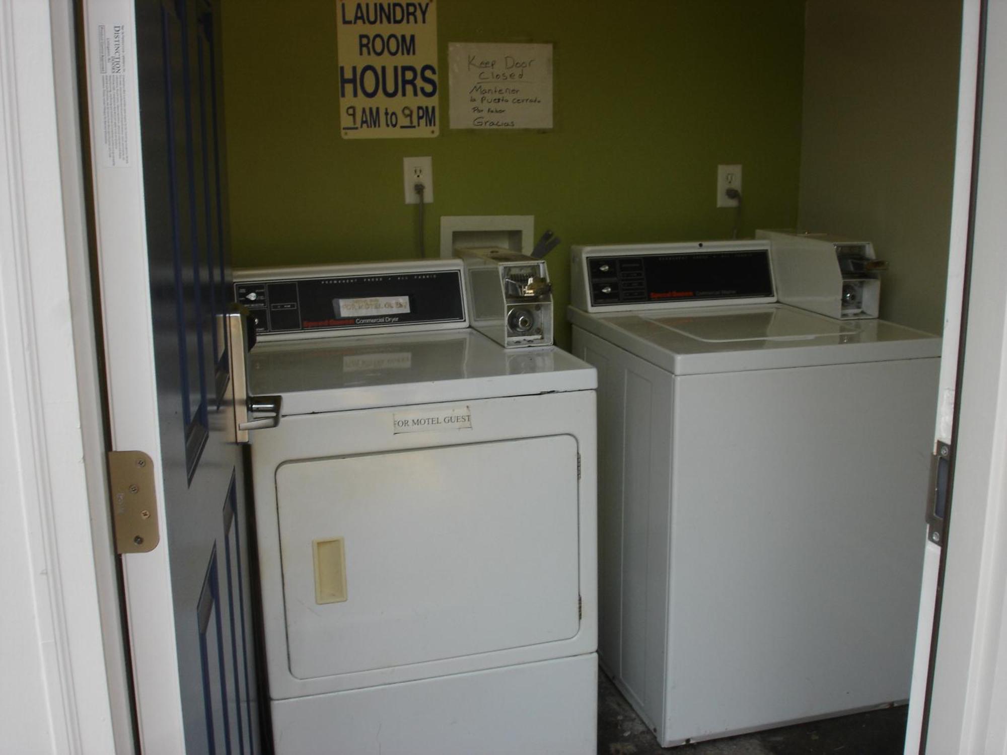 Value Inn Motel Eugene Airport ภายนอก รูปภาพ
