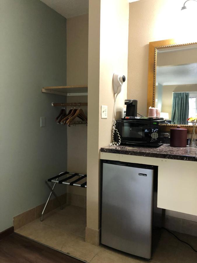 Value Inn Motel Eugene Airport ภายนอก รูปภาพ